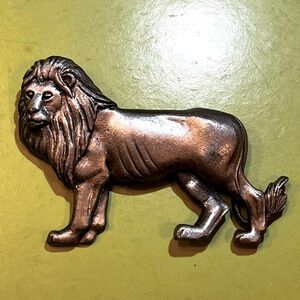 EUC Vintage JJ lion brooch